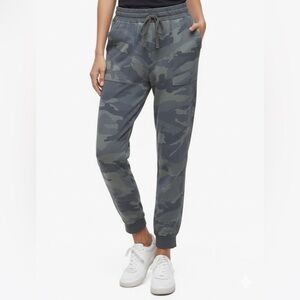 Splendid Lakeside Camo Jogger Sweatpants Sz M